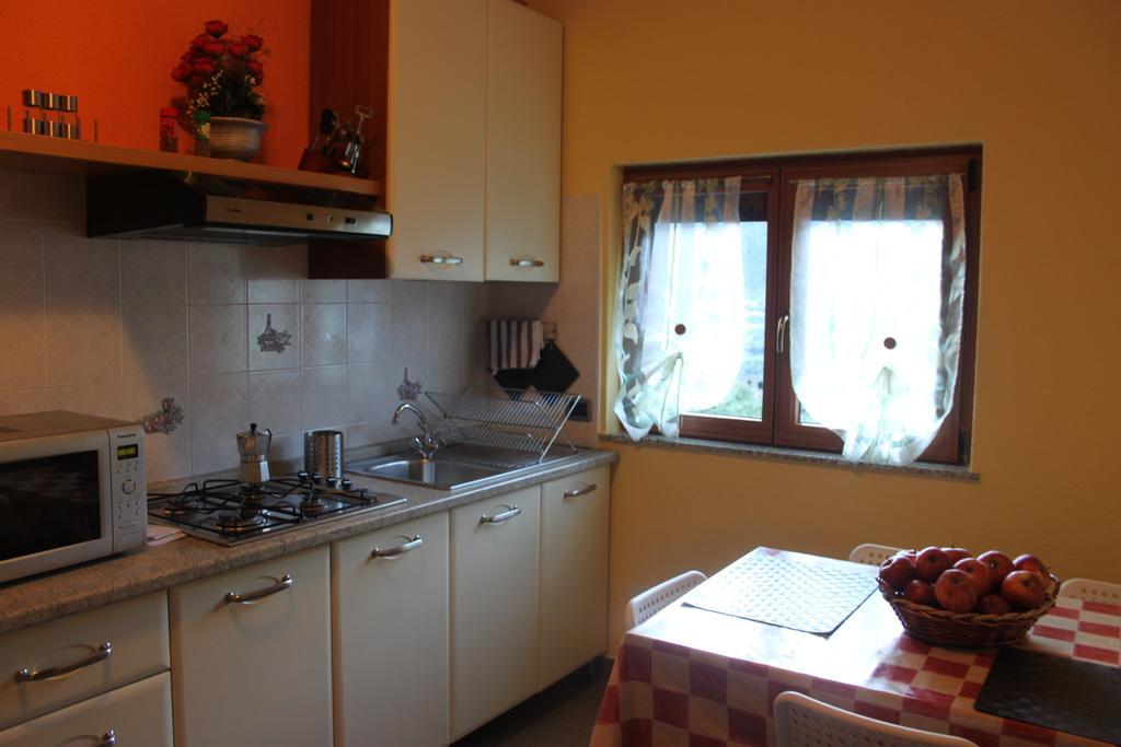 La Madonnina Apartment Villa di Tirano Room photo